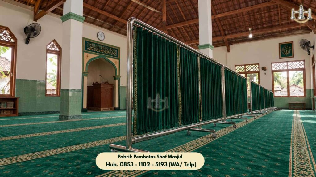 Partisi Shaf Masjid Tanjung Priok